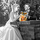 coole Hochzeitsfotos am Biertisch