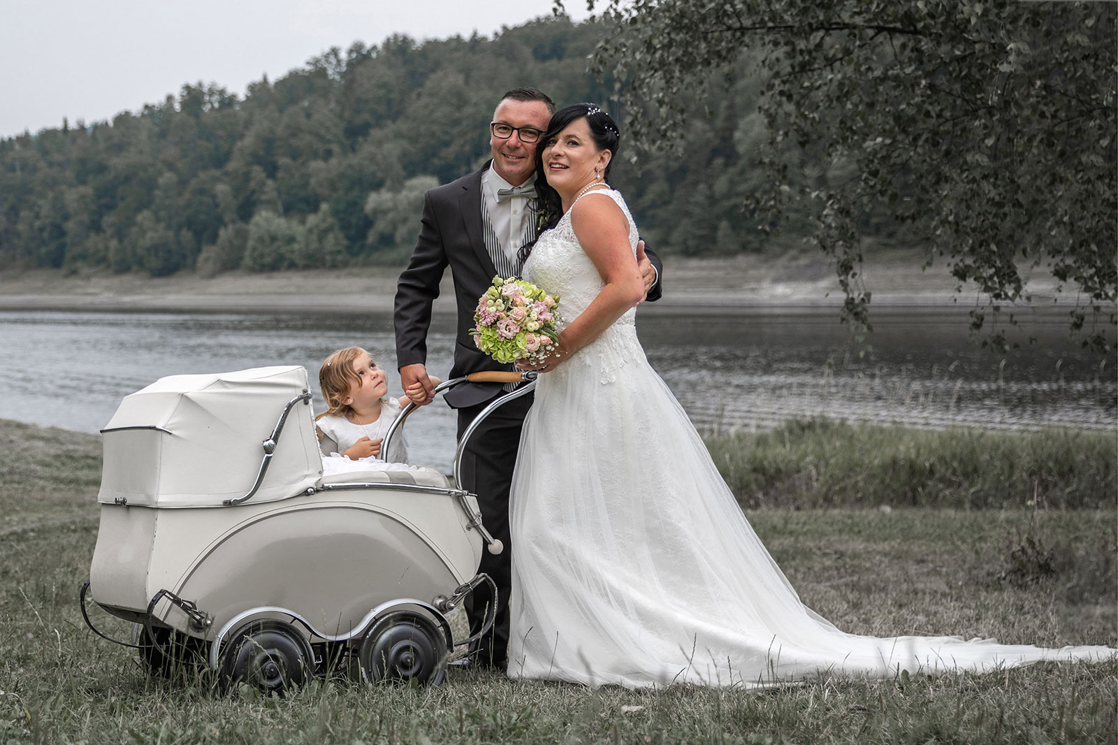 Brautpaarshooting - Das Fotoshooting mit dem Brautpaar extra, abseits der Gäste...