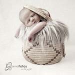 Newbornfotografie in Zeitz - Baby im Korb 